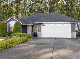 745 Redwood Dr, Qualicum Beach, BC V9K 2J2