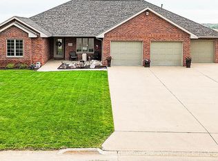 10030 Timothy St, Dubuque, IA 52003