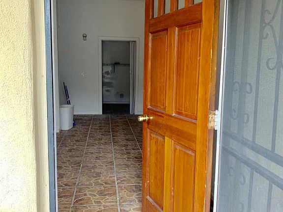 3rd image of 6204 Lobelia St