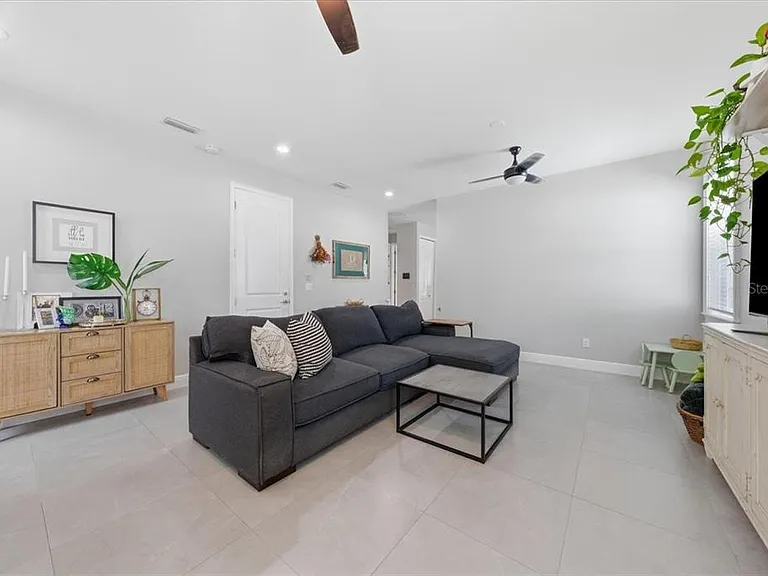 1808 W Cluster Ave — Photo 4