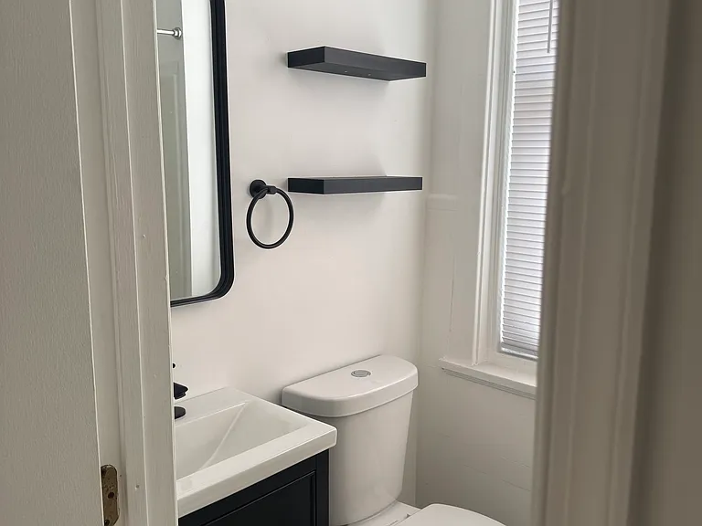 800 Concord Ave #B — Photo 4