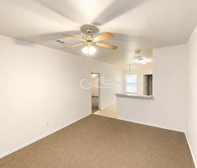 315 Janelle Dr #B — Photo 3