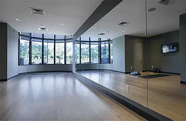 Rented by R New York