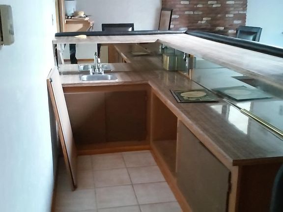 recreation room wet bar area