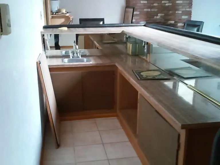 recreation room wet bar area