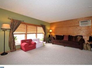 573 Julie Ln, Penndel, PA