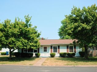 1200 Lincoln Rd, Monmouth, IL 61462