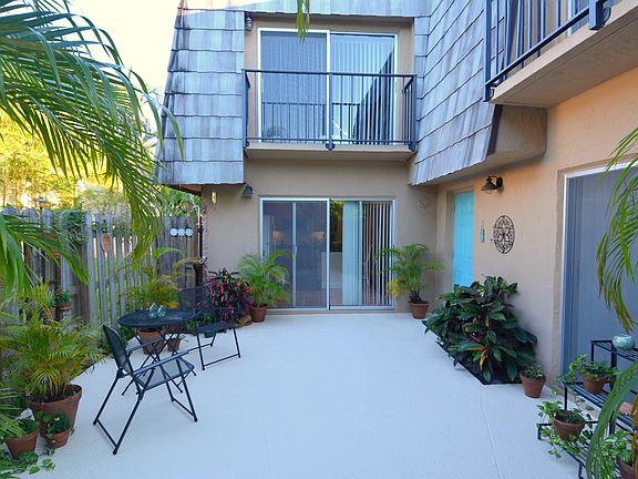 2nd image of 2604 SE 5th Cir #72-C