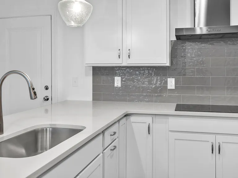 1215 Shaw View Aly #101 — Photo 6