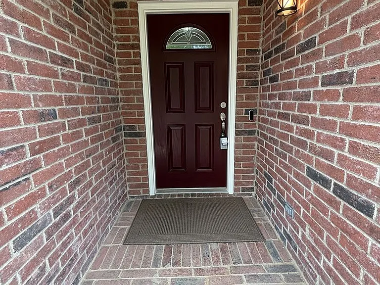 8119 Lost Canyon Trl — Photo 2