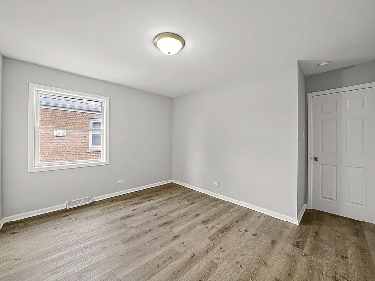15520 Ellis Ave — Photo 13