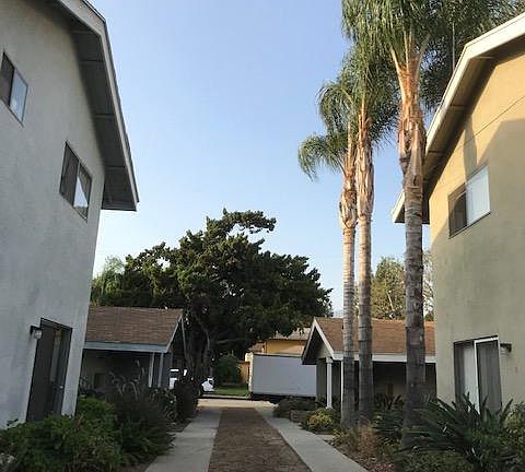 2nd image of 2018 E Evergreen St