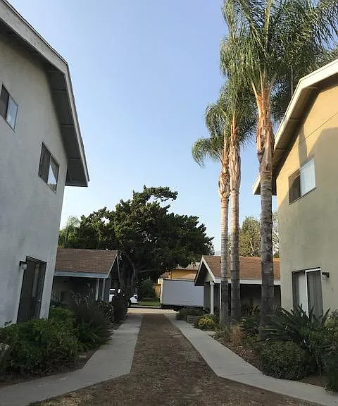 2018 E Evergreen St — Photo 2