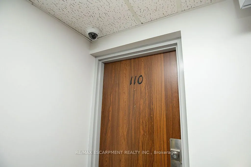 2 bed, $2,150 — Photo 2