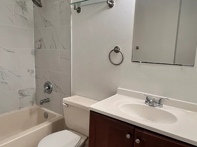 4709 Ravens Crest Dr — Photo 6