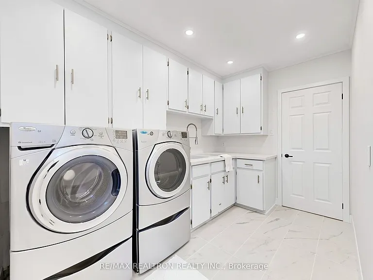 3927 Vandorf Side Rd #BASEMENT — Photo 26