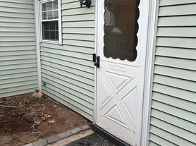 810 Misty Meadow Ln, South Windsor, CT