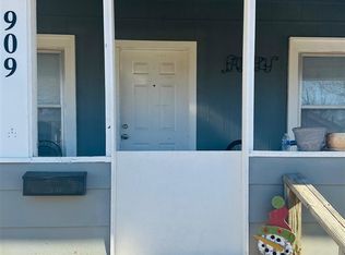 909 S 5th St, Ponca City, OK 74601