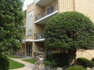 10324 S Pulaski Rd APT 310, Oak Lawn, IL 60453