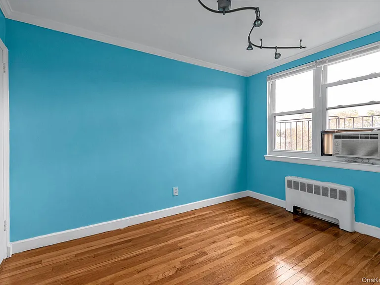 275 Maple Ave #D6 — Photo 11