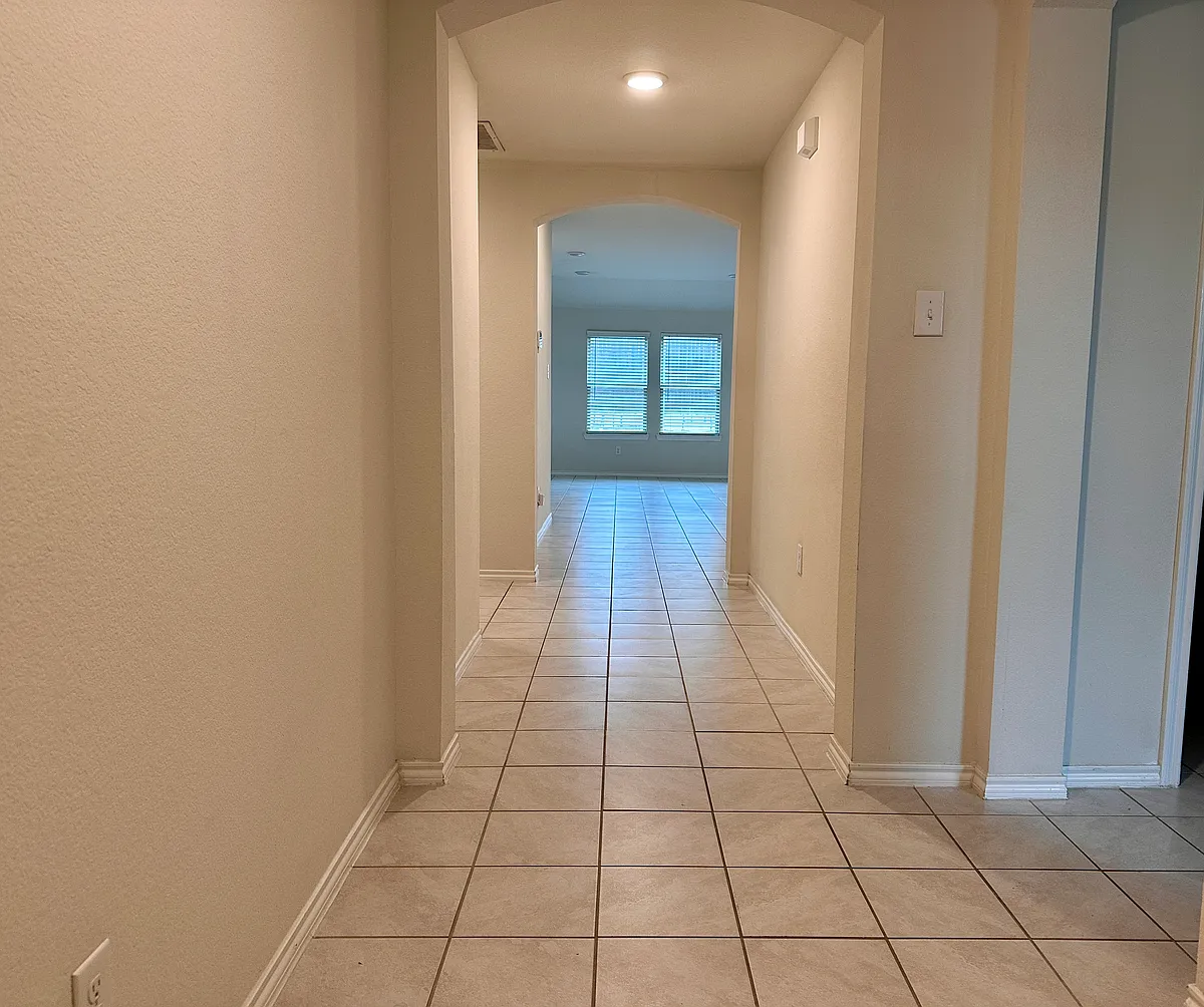 Building Photo - 1108 Sapphire Dr