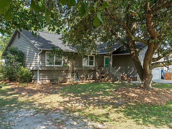 3rd image of 451 N Crestwood Drive