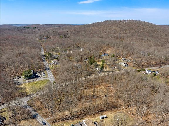 3rd image of 576 Holmes Road