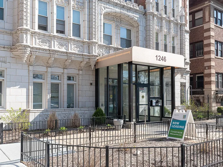 1246 W. Pratt — Photo 18