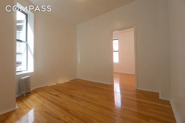 Rented by Compass | media 7