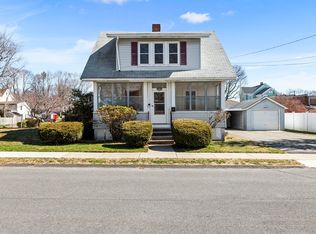 32 Brookfield Rd, Norwood, MA 02062