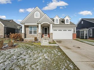17274 Garden Ridge Ln, Northville, MI