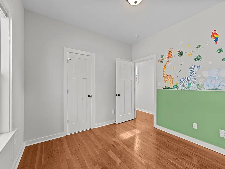 536 E Lenoir St — Photo 21