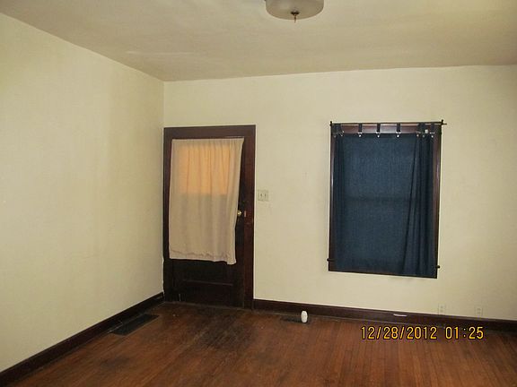 5th image of 906 N Bosart Ave