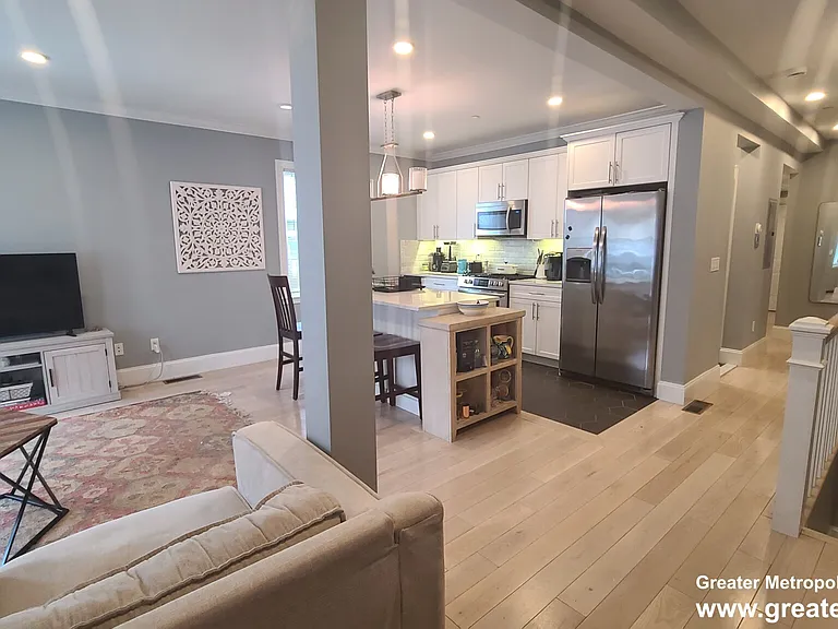 23 Winfield St #3 — Photo 21