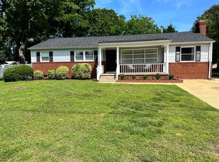 1533 Sagewood Dr, Virginia Beach, VA 23455