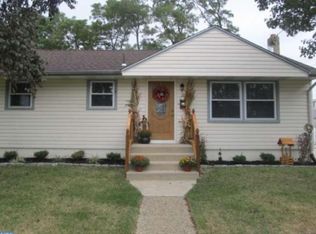 215 Paulson Dr, Magnolia, NJ 08049