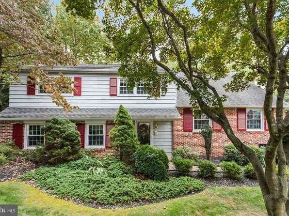 8 Waterford Way, Wallingford, PA 19086