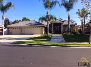1804 Three Bridges Way, Bakersfield, CA 93311