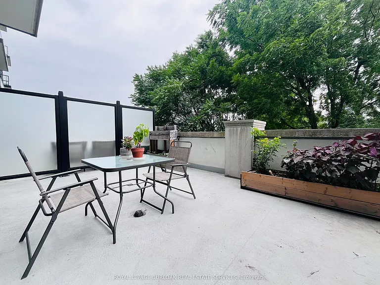 101 Locke St S #301 — Photo 15