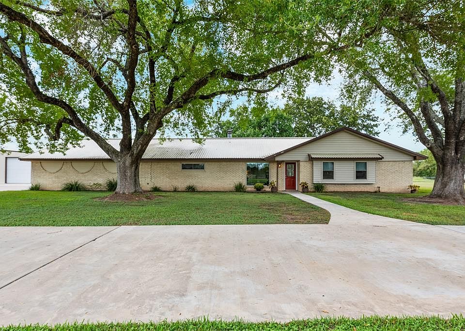 1st image of 1051 Schulenburg Ln