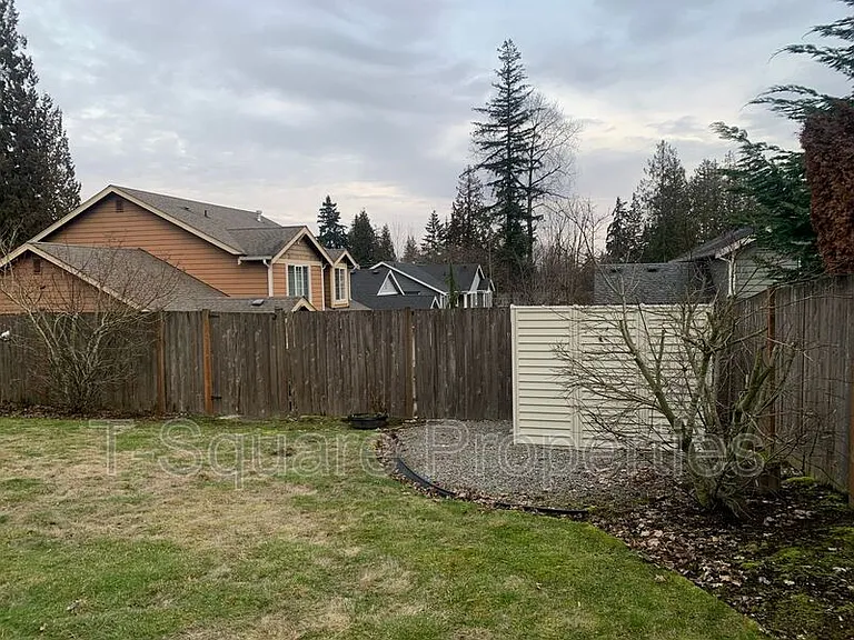 629 199th St SW — Photo 3