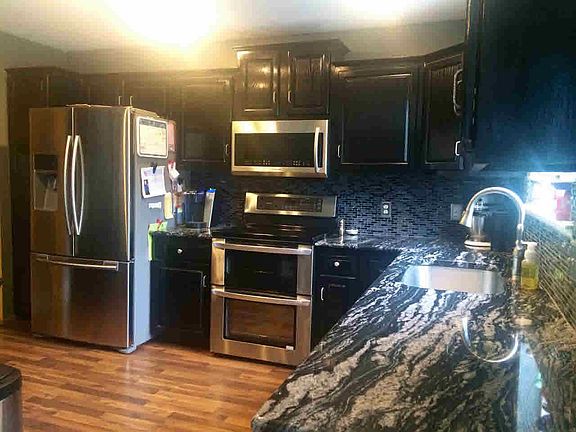 4th image of 3044 1st St