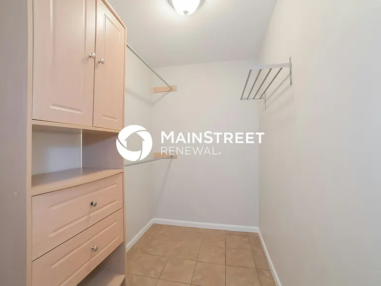 Walk In Closet