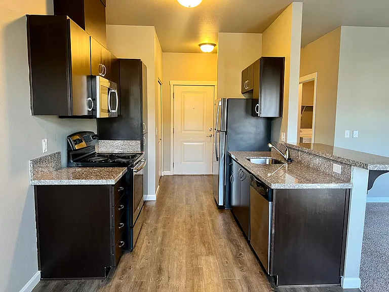 Encore Apartments — Photo 2