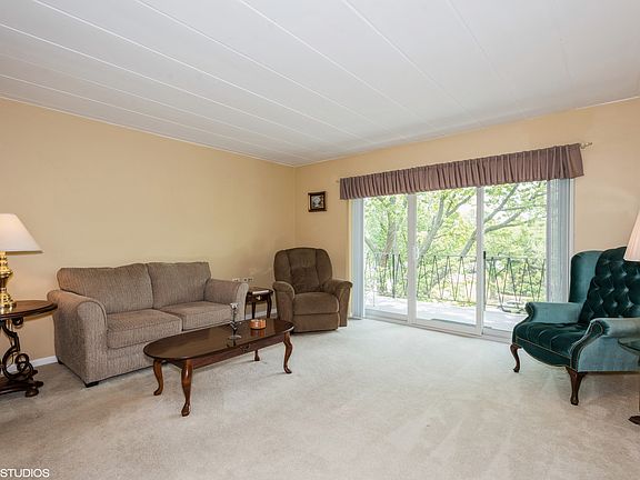 3rd image of 5540 Walnut Ave APT 21C