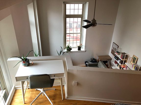 3rd image of 915 Bainbridge St APT 204