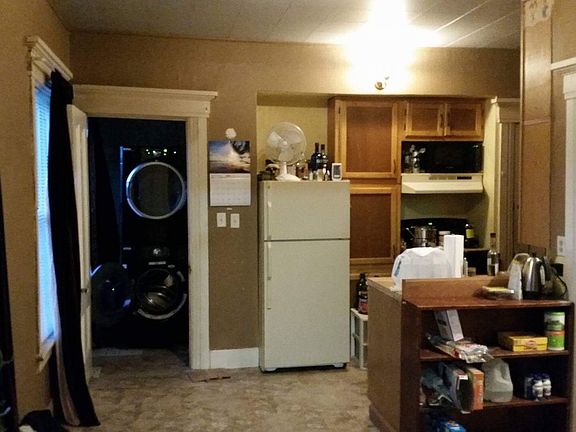 kitchen/laundry closet