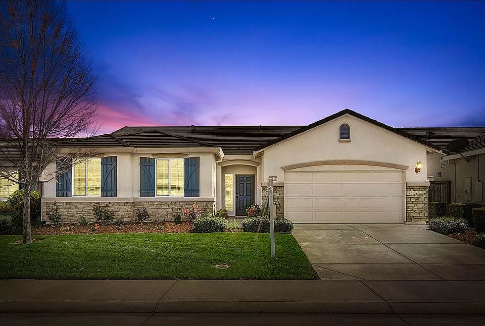 1st image of 3040 Haywood Pl