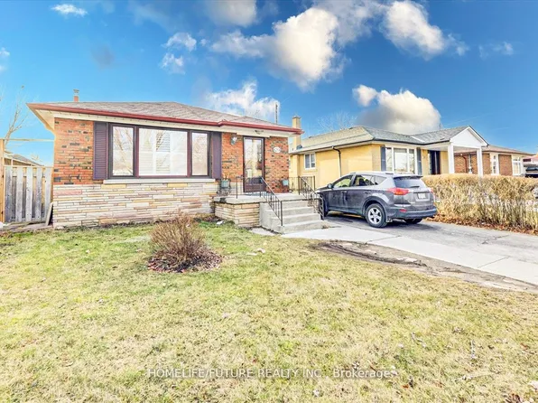 28 Sharbot Ave, Toronto, ON M1H 1Y7