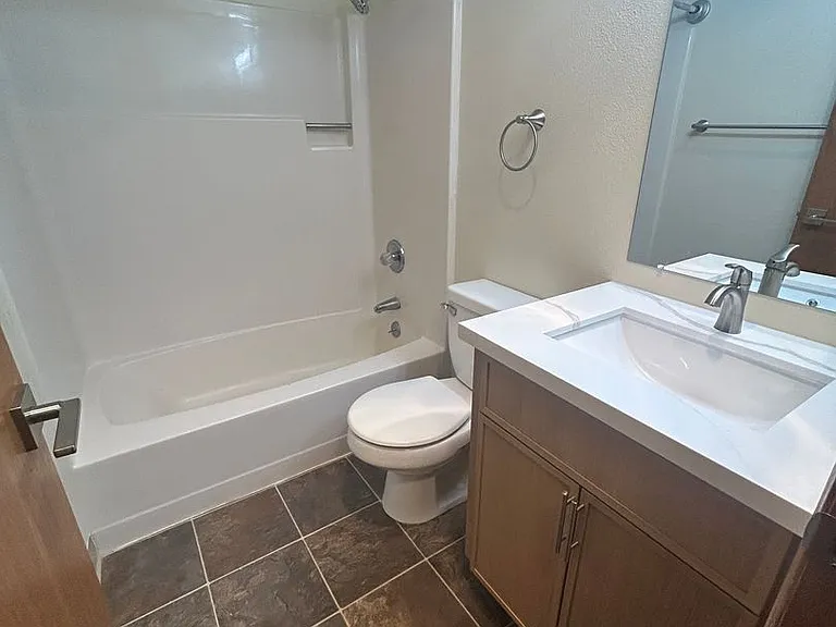 Twin Cedars Apartments — Photo 20
